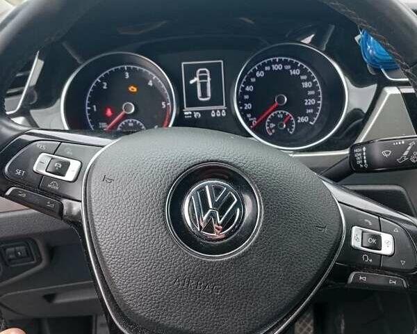 Черный Фольксваген Туран, объемом двигателя 1.6 л и пробегом 230 тыс. км за 15000 $, фото 5 на Automoto.ua