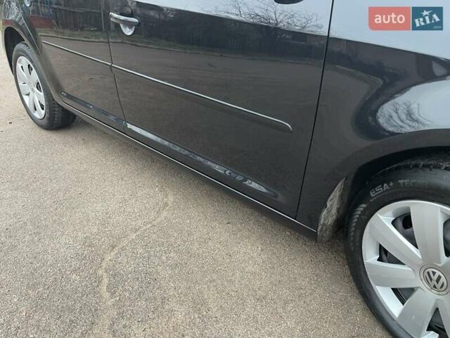 Черный Фольксваген Туран, объемом двигателя 1.4 л и пробегом 207 тыс. км за 10777 $, фото 94 на Automoto.ua