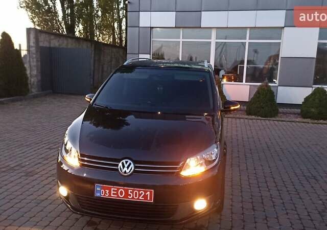 Черный Фольксваген Туран, объемом двигателя 1.6 л и пробегом 165 тыс. км за 13250 $, фото 66 на Automoto.ua