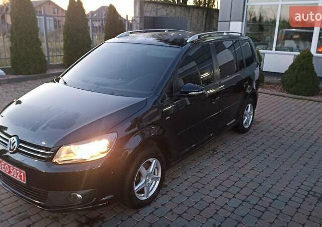 Черный Фольксваген Туран, объемом двигателя 1.6 л и пробегом 165 тыс. км за 13250 $, фото 60 на Automoto.ua