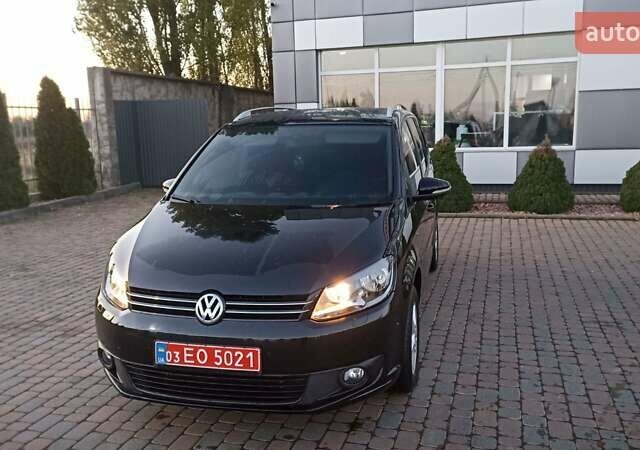 Черный Фольксваген Туран, объемом двигателя 1.6 л и пробегом 165 тыс. км за 13250 $, фото 7 на Automoto.ua
