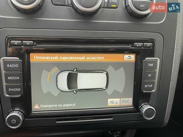 Черный Фольксваген Туран, объемом двигателя 1.4 л и пробегом 207 тыс. км за 10777 $, фото 80 на Automoto.ua