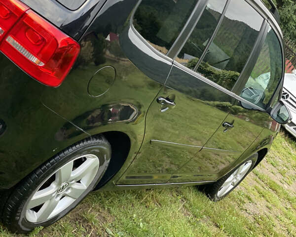 Чорний Фольксваген Туран, об'ємом двигуна 1.6 л та пробігом 253 тис. км за 12700 $, фото 11 на Automoto.ua