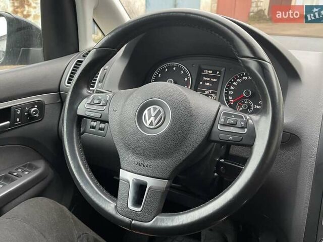 Черный Фольксваген Туран, объемом двигателя 1.4 л и пробегом 207 тыс. км за 10777 $, фото 77 на Automoto.ua