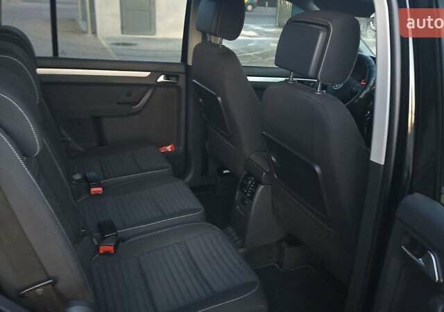 Черный Фольксваген Туран, объемом двигателя 1.6 л и пробегом 165 тыс. км за 13250 $, фото 42 на Automoto.ua