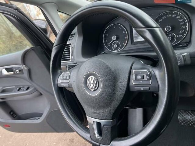 Черный Фольксваген Туран, объемом двигателя 1.4 л и пробегом 207 тыс. км за 10777 $, фото 44 на Automoto.ua