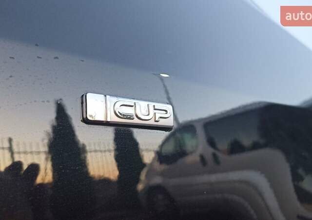 Черный Фольксваген Туран, объемом двигателя 1.6 л и пробегом 165 тыс. км за 13250 $, фото 34 на Automoto.ua