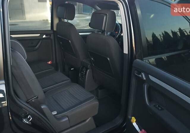 Черный Фольксваген Туран, объемом двигателя 1.6 л и пробегом 165 тыс. км за 13250 $, фото 37 на Automoto.ua