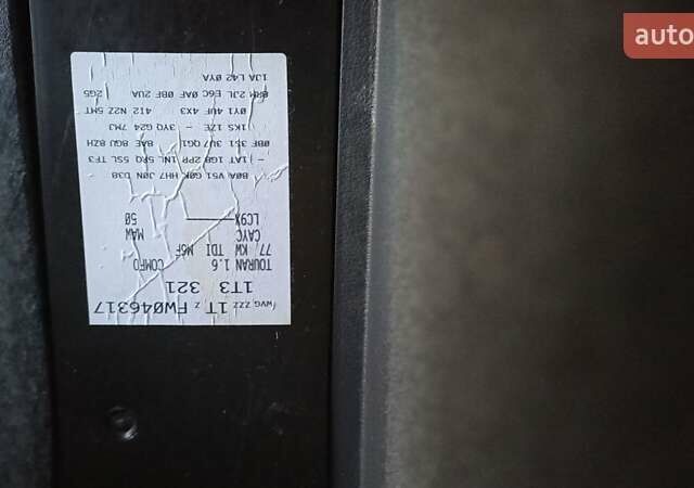 Черный Фольксваген Туран, объемом двигателя 1.6 л и пробегом 165 тыс. км за 13250 $, фото 44 на Automoto.ua