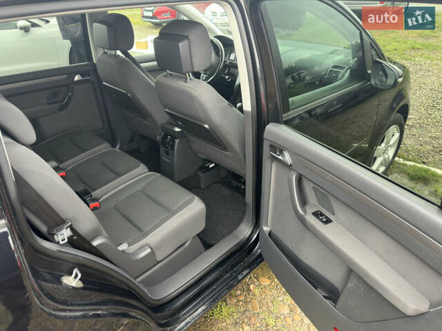 Чорний Фольксваген Туран, об'ємом двигуна 1.6 л та пробігом 253 тис. км за 12700 $, фото 15 на Automoto.ua