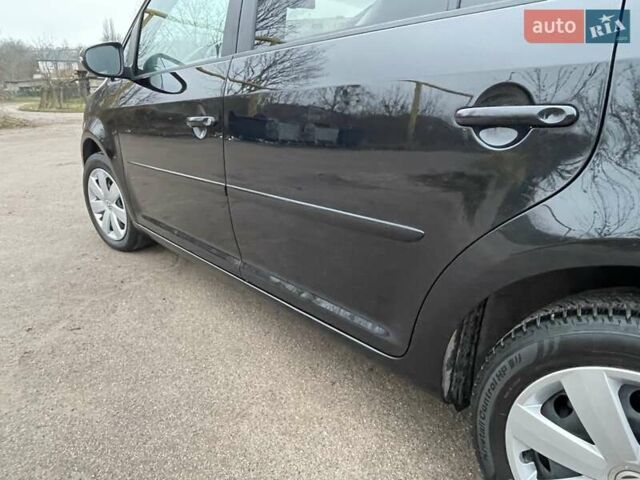 Черный Фольксваген Туран, объемом двигателя 1.4 л и пробегом 207 тыс. км за 10777 $, фото 33 на Automoto.ua