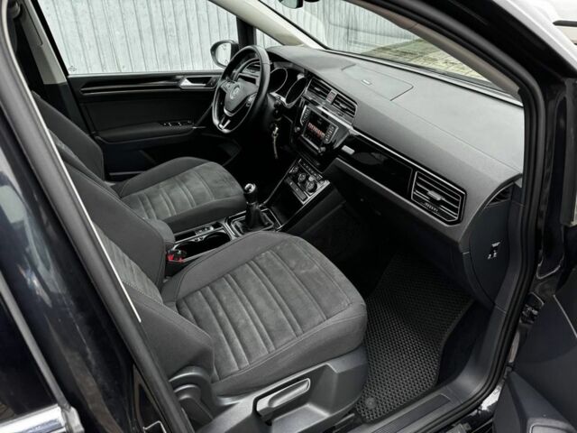 Черный Фольксваген Туран, объемом двигателя 2 л и пробегом 240 тыс. км за 12999 $, фото 13 на Automoto.ua