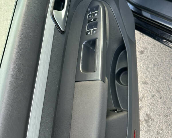 Черный Фольксваген Туран, объемом двигателя 1.97 л и пробегом 223 тыс. км за 13750 $, фото 16 на Automoto.ua