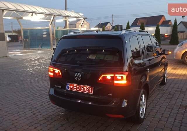 Черный Фольксваген Туран, объемом двигателя 1.6 л и пробегом 165 тыс. км за 13250 $, фото 71 на Automoto.ua