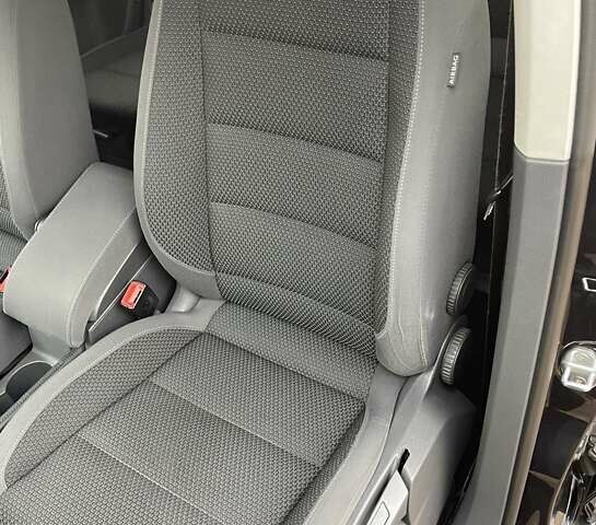 Черный Фольксваген Туран, объемом двигателя 1.4 л и пробегом 207 тыс. км за 10777 $, фото 51 на Automoto.ua