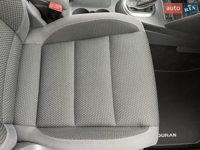 Черный Фольксваген Туран, объемом двигателя 1.4 л и пробегом 207 тыс. км за 10777 $, фото 205 на Automoto.ua