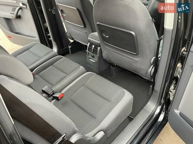 Черный Фольксваген Туран, объемом двигателя 1.4 л и пробегом 207 тыс. км за 10777 $, фото 142 на Automoto.ua