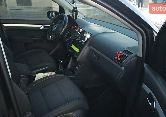 Черный Фольксваген Туран, объемом двигателя 1.6 л и пробегом 165 тыс. км за 13250 $, фото 31 на Automoto.ua