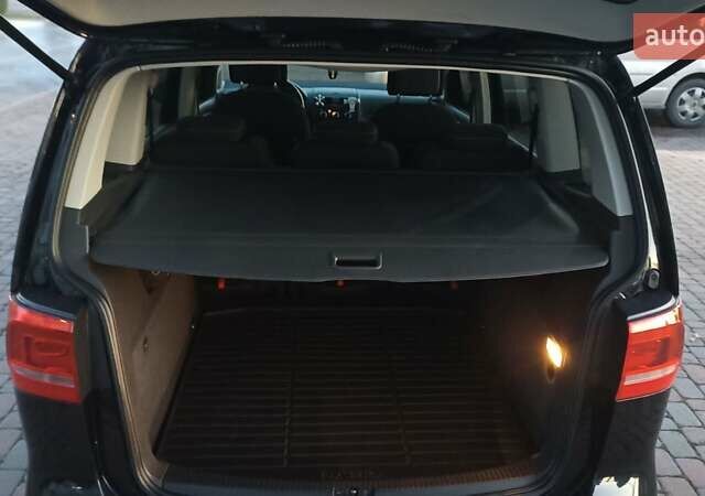 Черный Фольксваген Туран, объемом двигателя 1.6 л и пробегом 165 тыс. км за 13250 $, фото 48 на Automoto.ua