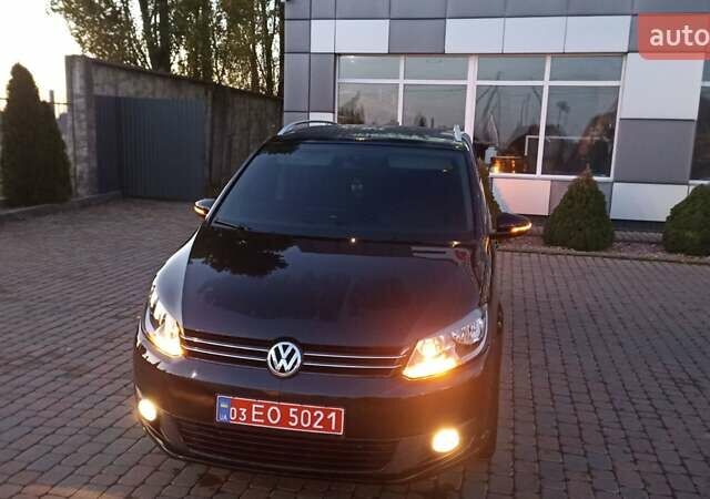 Черный Фольксваген Туран, объемом двигателя 1.6 л и пробегом 165 тыс. км за 13250 $, фото 65 на Automoto.ua