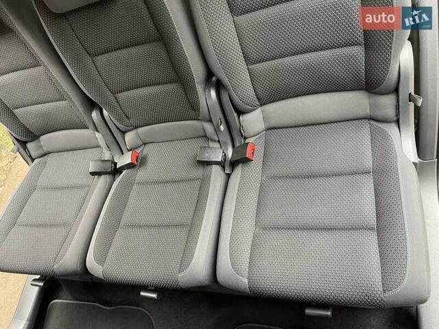 Черный Фольксваген Туран, объемом двигателя 1.4 л и пробегом 207 тыс. км за 10777 $, фото 132 на Automoto.ua