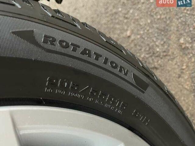 Черный Фольксваген Туран, объемом двигателя 1.4 л и пробегом 207 тыс. км за 10777 $, фото 26 на Automoto.ua