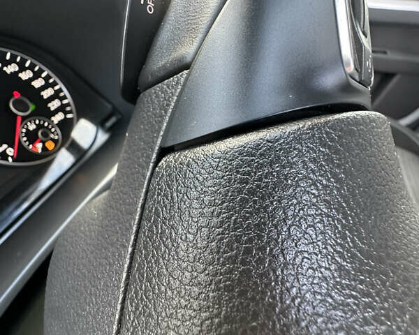 Черный Фольксваген Туран, объемом двигателя 1.97 л и пробегом 223 тыс. км за 13450 $, фото 15 на Automoto.ua