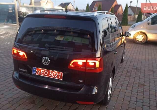 Черный Фольксваген Туран, объемом двигателя 1.6 л и пробегом 165 тыс. км за 13250 $, фото 49 на Automoto.ua