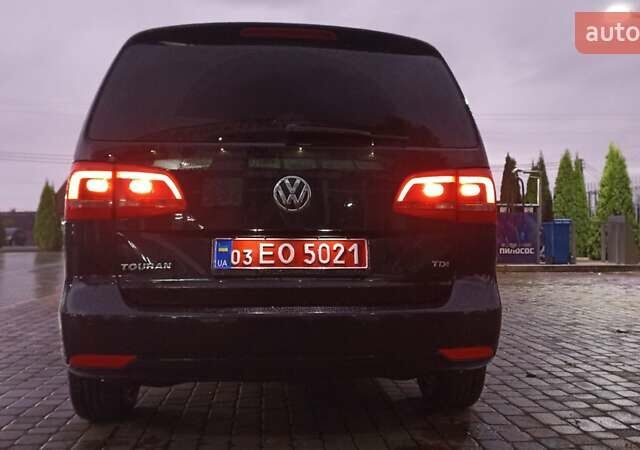 Черный Фольксваген Туран, объемом двигателя 1.6 л и пробегом 165 тыс. км за 13250 $, фото 92 на Automoto.ua
