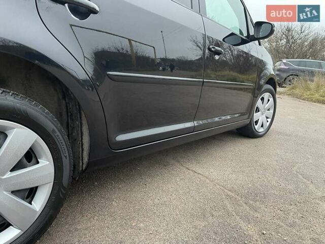 Черный Фольксваген Туран, объемом двигателя 1.4 л и пробегом 207 тыс. км за 10777 $, фото 168 на Automoto.ua