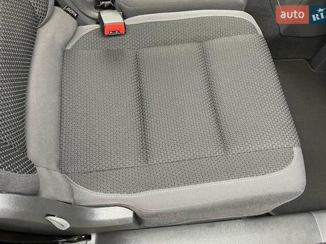 Черный Фольксваген Туран, объемом двигателя 1.4 л и пробегом 207 тыс. км за 10777 $, фото 138 на Automoto.ua