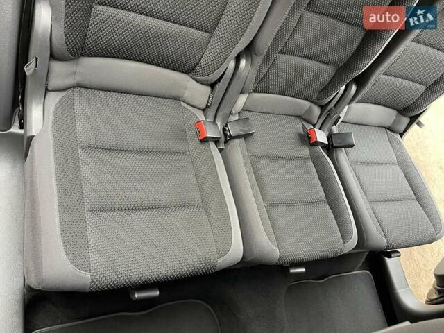 Черный Фольксваген Туран, объемом двигателя 1.4 л и пробегом 207 тыс. км за 10777 $, фото 144 на Automoto.ua