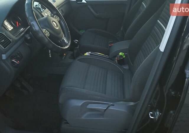 Черный Фольксваген Туран, объемом двигателя 1.6 л и пробегом 165 тыс. км за 13250 $, фото 20 на Automoto.ua