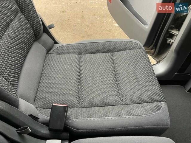 Черный Фольксваген Туран, объемом двигателя 1.4 л и пробегом 207 тыс. км за 10777 $, фото 140 на Automoto.ua