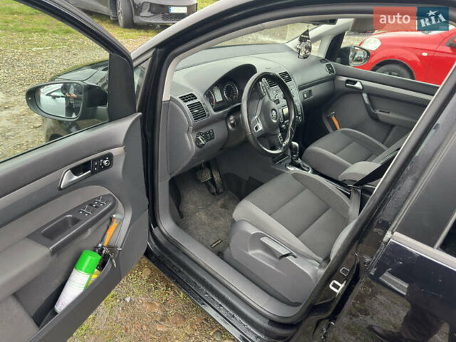 Чорний Фольксваген Туран, об'ємом двигуна 1.6 л та пробігом 253 тис. км за 12700 $, фото 12 на Automoto.ua