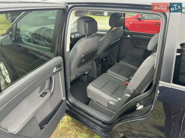 Чорний Фольксваген Туран, об'ємом двигуна 1.6 л та пробігом 253 тис. км за 12700 $, фото 13 на Automoto.ua