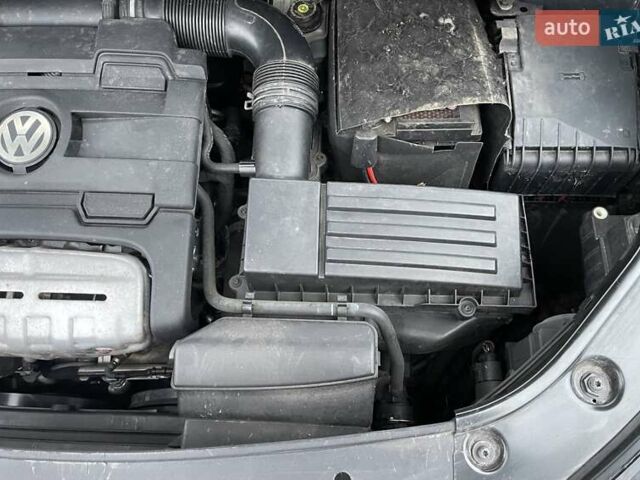 Черный Фольксваген Туран, объемом двигателя 1.4 л и пробегом 207 тыс. км за 10777 $, фото 158 на Automoto.ua