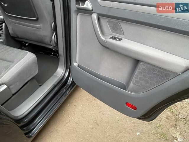 Черный Фольксваген Туран, объемом двигателя 1.4 л и пробегом 207 тыс. км за 10777 $, фото 134 на Automoto.ua