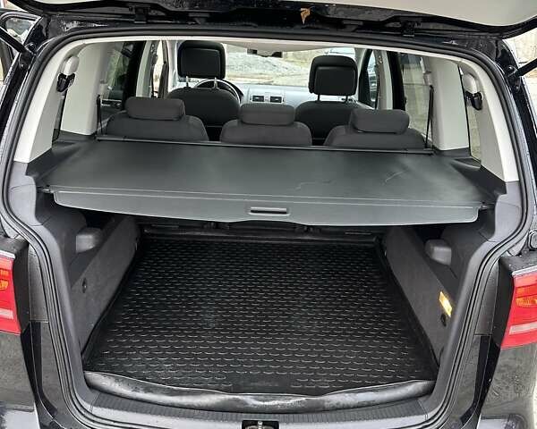 Чорний Фольксваген Туран, об'ємом двигуна 2 л та пробігом 248 тис. км за 13150 $, фото 24 на Automoto.ua