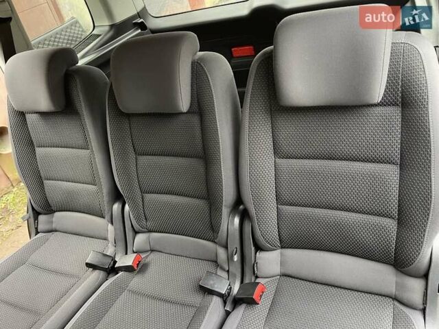 Черный Фольксваген Туран, объемом двигателя 1.4 л и пробегом 207 тыс. км за 10777 $, фото 131 на Automoto.ua