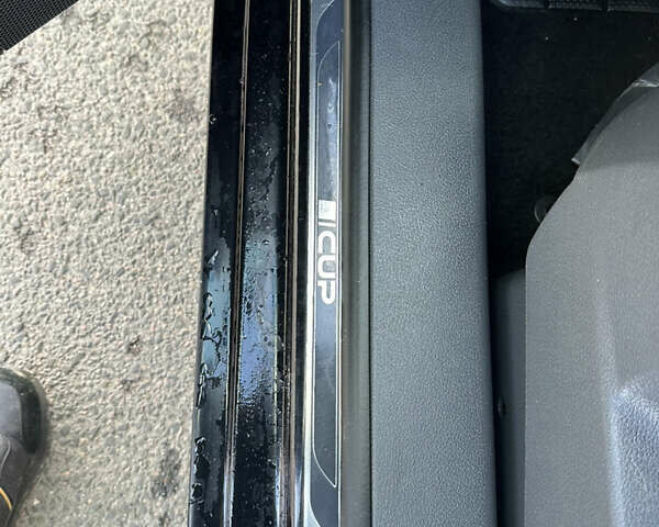 Черный Фольксваген Туран, объемом двигателя 1.97 л и пробегом 223 тыс. км за 13450 $, фото 19 на Automoto.ua