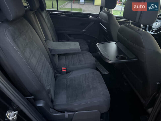 Чорний Фольксваген Туран, об'ємом двигуна 2 л та пробігом 239 тис. км за 16250 $, фото 55 на Automoto.ua