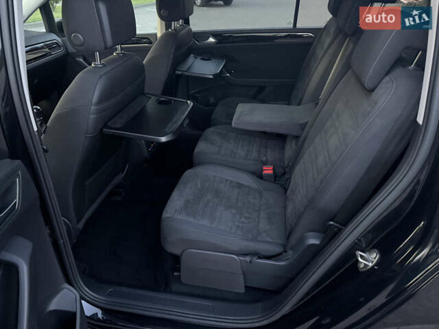 Чорний Фольксваген Туран, об'ємом двигуна 2 л та пробігом 239 тис. км за 16250 $, фото 56 на Automoto.ua