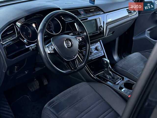 Черный Фольксваген Туран, объемом двигателя 1.97 л и пробегом 260 тыс. км за 15499 $, фото 54 на Automoto.ua