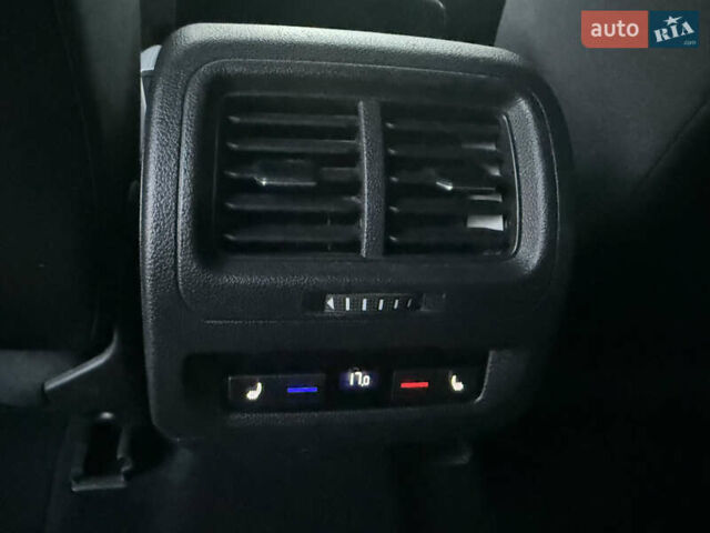 Чорний Фольксваген Туран, об'ємом двигуна 2 л та пробігом 239 тис. км за 16250 $, фото 54 на Automoto.ua