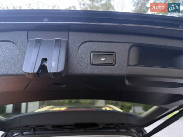 Чорний Фольксваген Туран, об'ємом двигуна 2 л та пробігом 239 тис. км за 16250 $, фото 59 на Automoto.ua