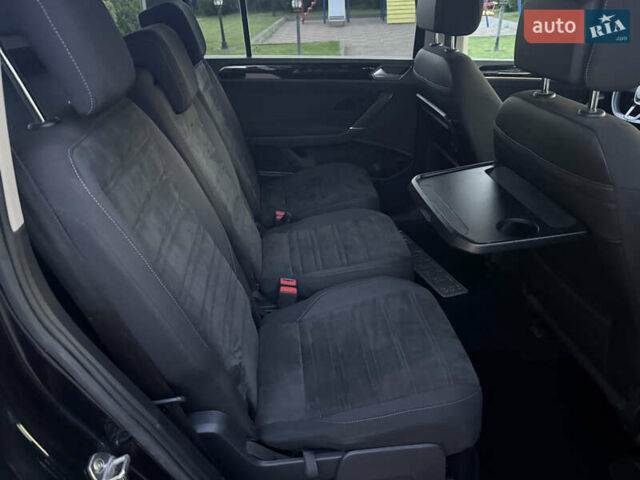 Чорний Фольксваген Туран, об'ємом двигуна 2 л та пробігом 239 тис. км за 16250 $, фото 53 на Automoto.ua