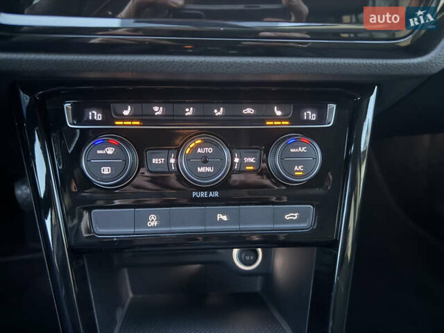 Чорний Фольксваген Туран, об'ємом двигуна 2 л та пробігом 239 тис. км за 16250 $, фото 32 на Automoto.ua