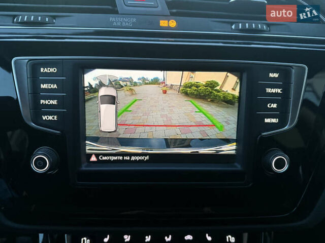 Чорний Фольксваген Туран, об'ємом двигуна 2 л та пробігом 239 тис. км за 16250 $, фото 38 на Automoto.ua