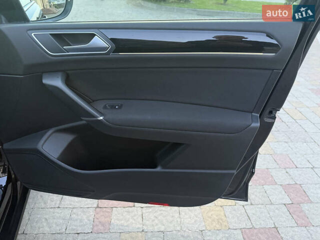 Чорний Фольксваген Туран, об'ємом двигуна 2 л та пробігом 239 тис. км за 16250 $, фото 51 на Automoto.ua